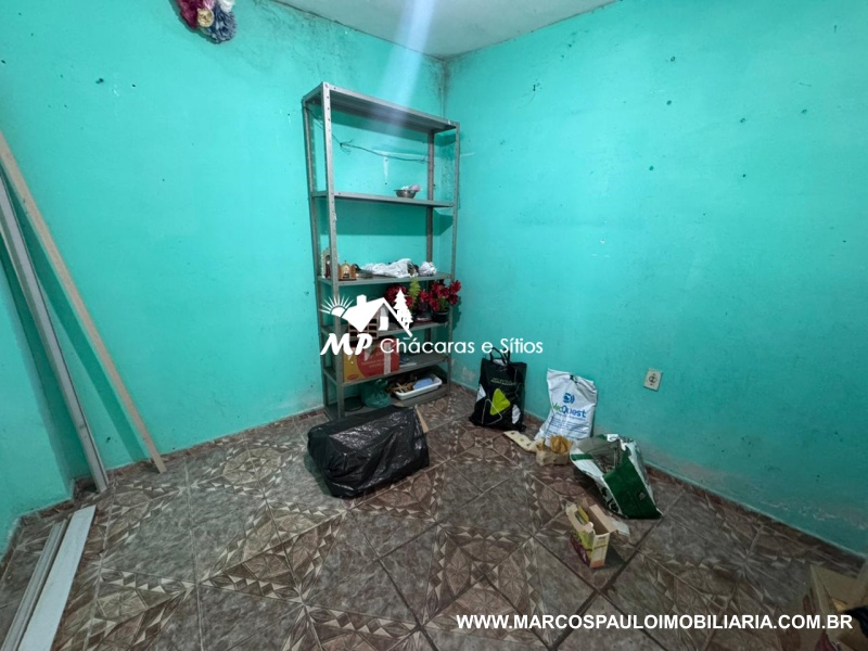 TRÊS CASA NA REGIÃO CENTRAL DE BIRITIBA MIRIM