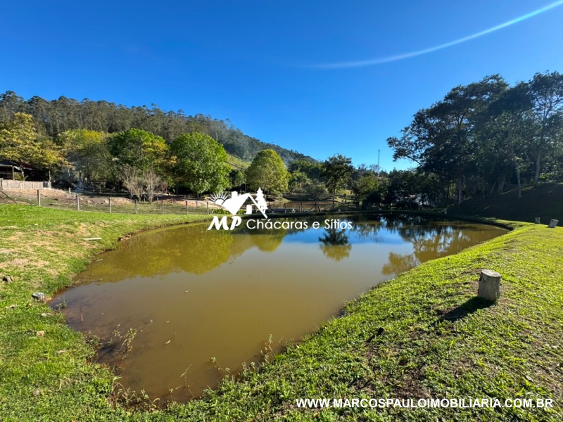 TERRENO COM LAGO PARA MONTAR SUA CHÁCARA