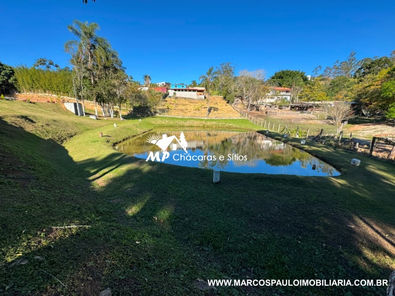 TERRENO COM LAGO PARA MONTAR SUA CHÁCARA