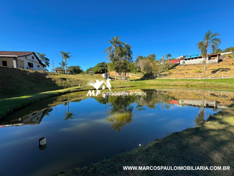 TERRENO COM LAGO PARA MONTAR SUA CHÁCARA