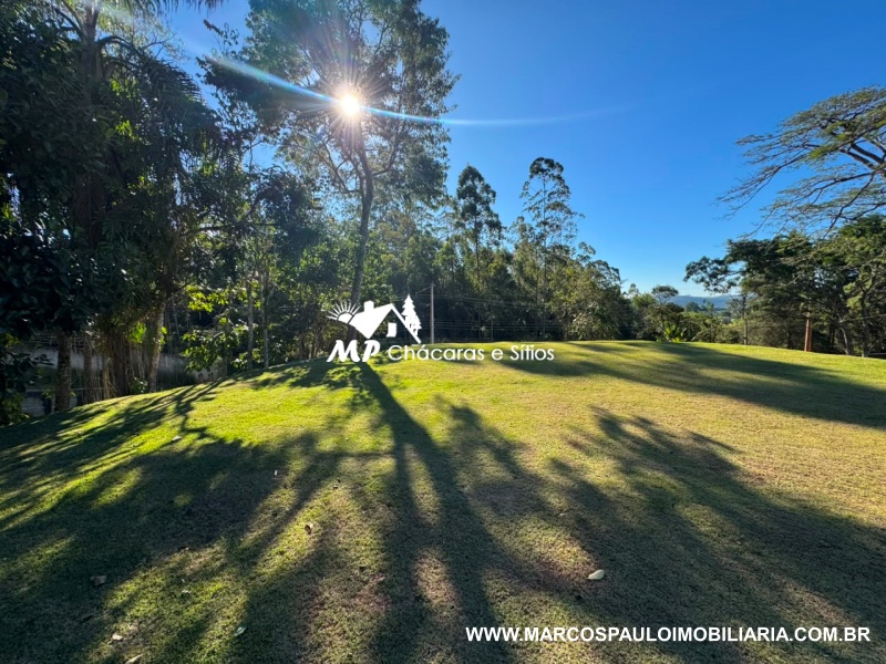 TERRENO COM LAGO PARA MONTAR SUA CHÁCARA